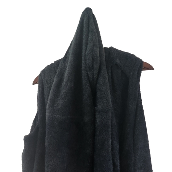 Aerie Black Faux Fur One Size Over Size Open Cardigan Hooded Pockets NEW NWT - Picture 4 of 5